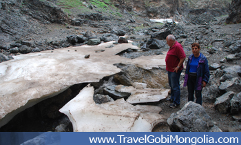 before mid of Jul there is ice glacier in the Yol Valley