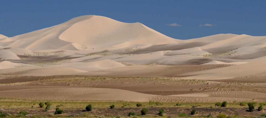 Khongor Sand Dune view