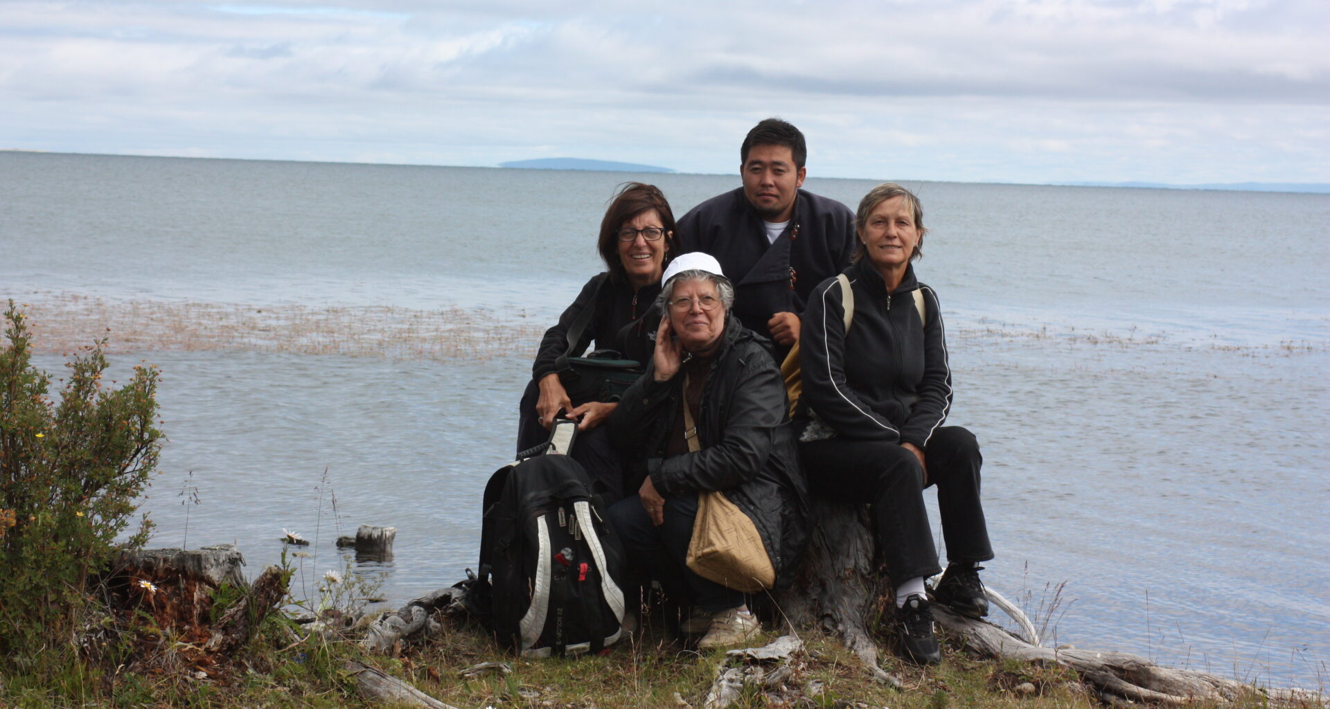 3 female customers from Italy traveled with our director Ganzo for 20 days. 2011