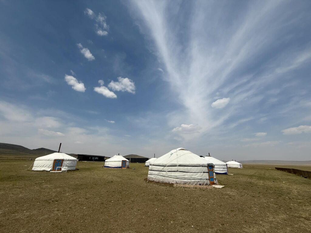 Taliin Tumen Aduu camp
